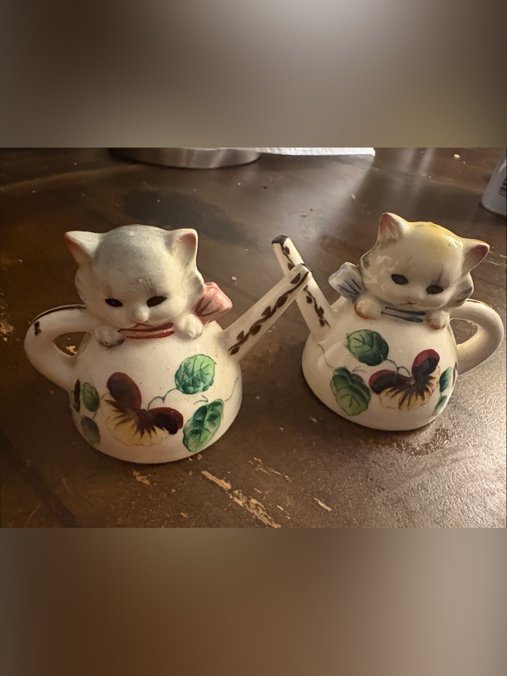 Vintage Ceramic Cat Salt and Pepper Set - Floral Accent Pansy kittens
